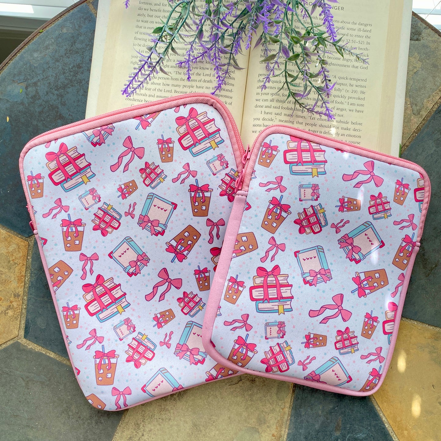 Book Sleeve | Kindle Sleeve | pink bows books